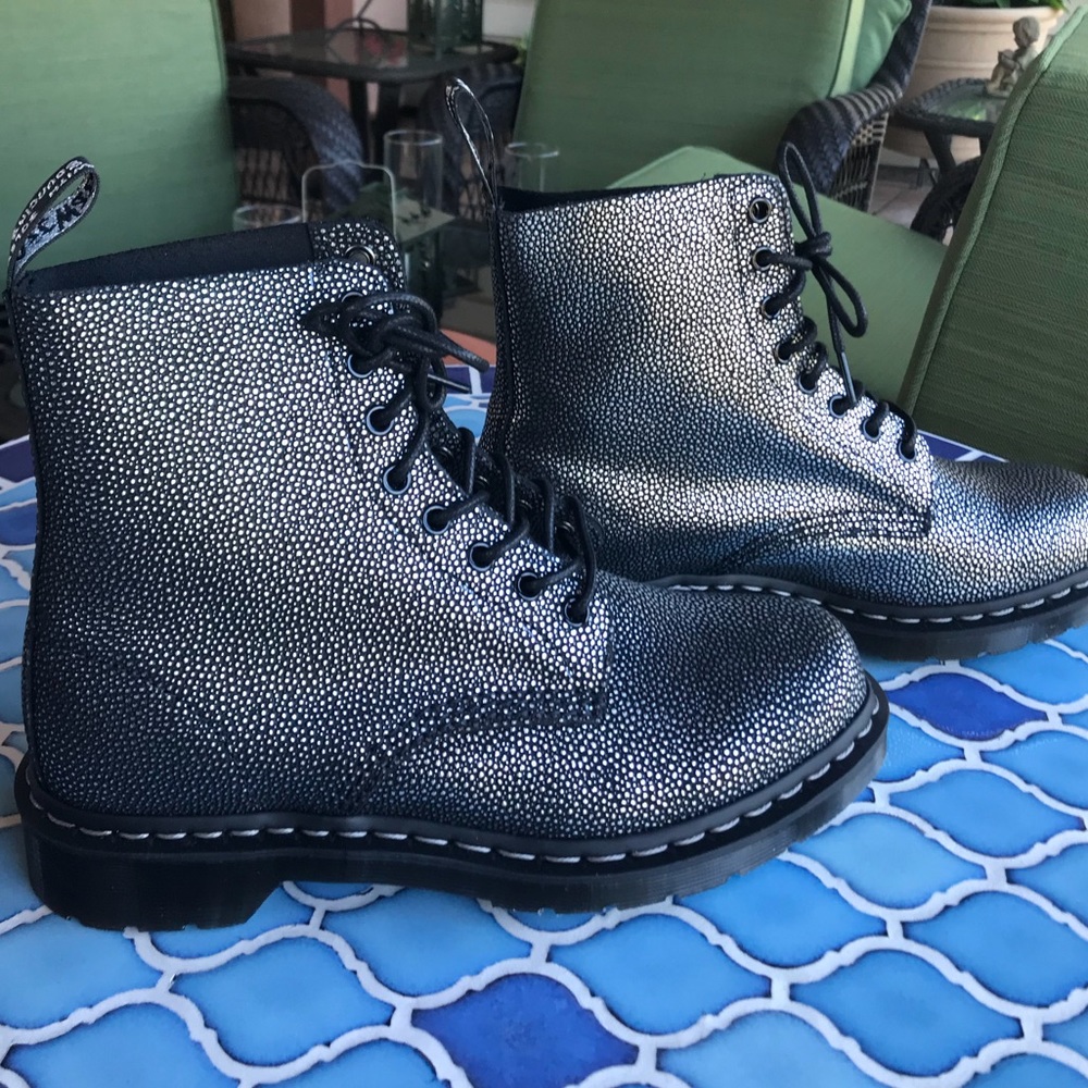 Dr. martens Pascal Pebbled leather combat boots